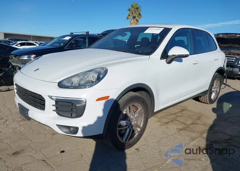 2016 Porsche Cayenne z USA, uszkodzony, nr VIN WP1AA2A22GLA08217